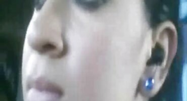 phim sex việt nam show hàng Cô ấy cho một công jav full hd việc thổi trong khi làm việc.