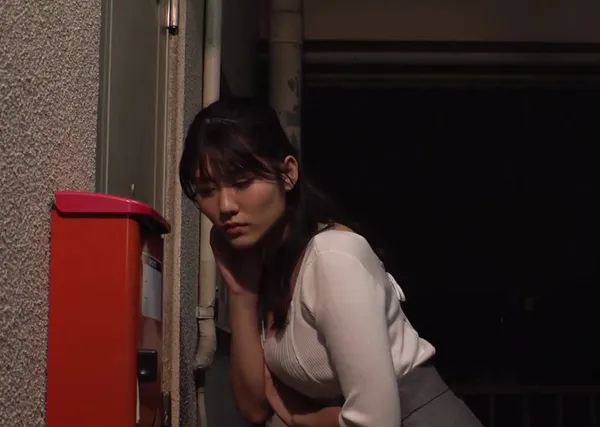 sex lily lou Qua nhà phàn nàn gã hàng xóm ghê tởm vì tiếng phim sex quá to và cái kết